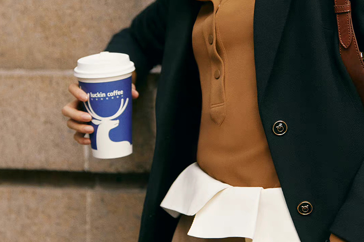 怎么开一家瑞幸咖啡店，瑞幸加盟费大概要多少2025